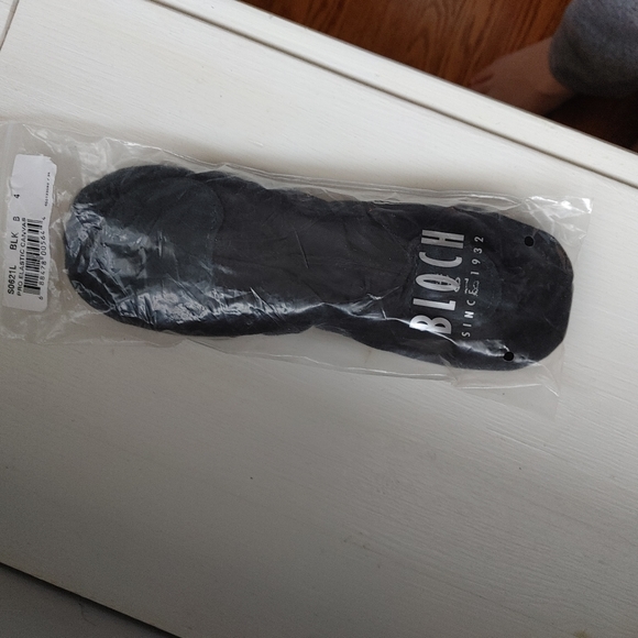 2/$35-NEW BLOCH Pro Elastic Ballet Slippers - Picture 4 of 8